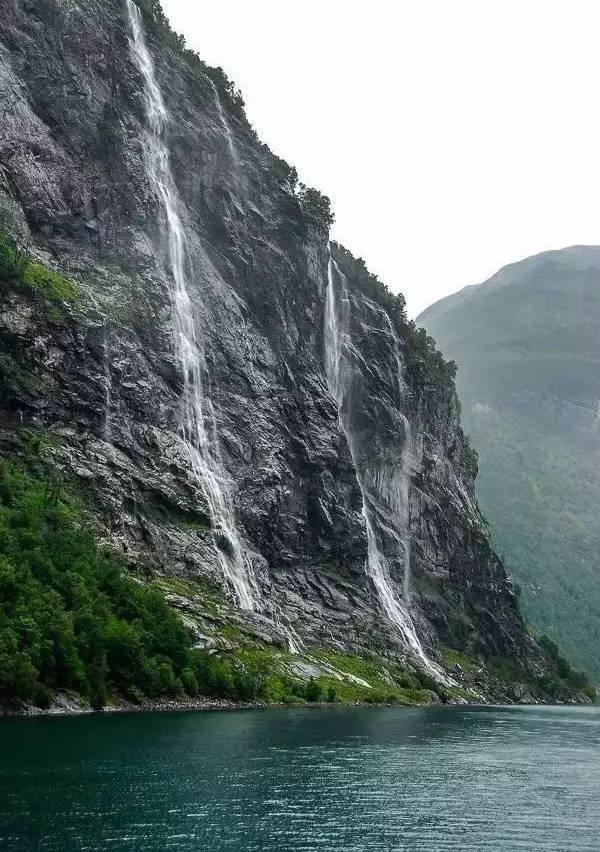 咸丰:非遗进校园 活态传承土家板凳拳